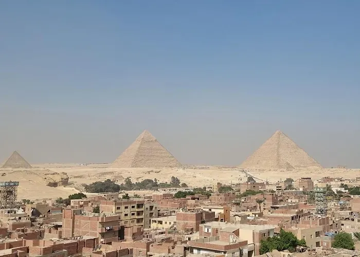 Elite Pyramids View Apartments