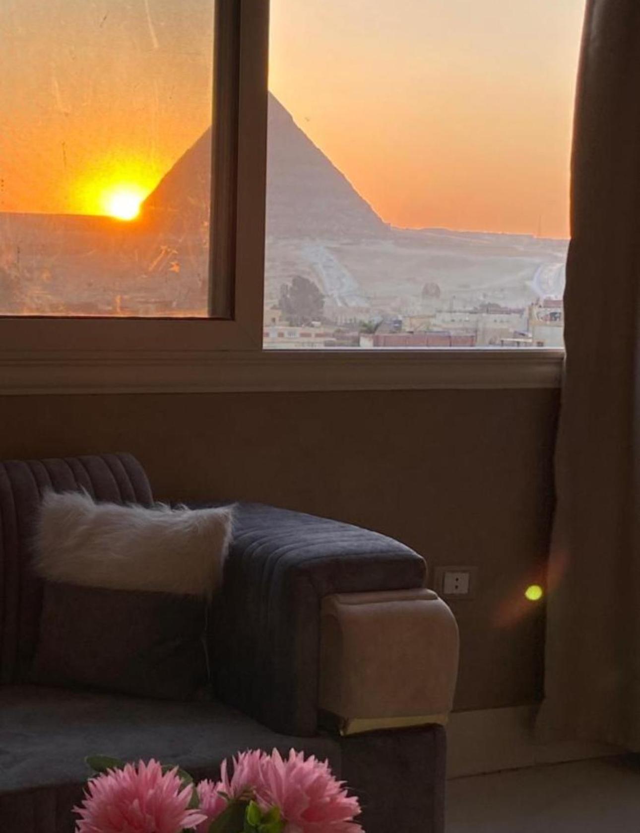 Apartment Elite Pyramids View *
