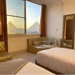 Elite Pyramids View Apartments